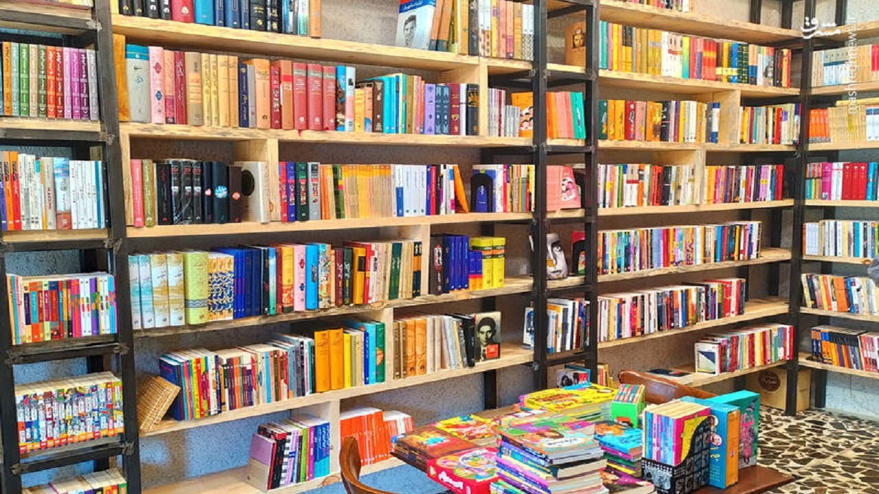 کتاب‌فروشانی از پرداخت مالیات معاف هستند، که از اتحادیه‌های مربوط مجوز دریافت کرده‌باشند و در فروشگاه خود فقط کتاب بفروشند.