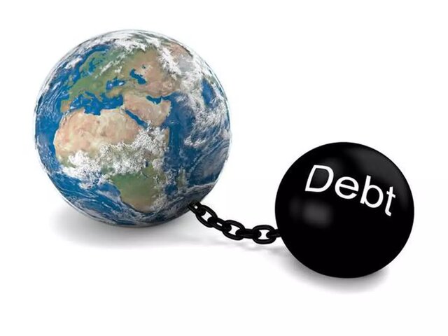 بدهی جهانی در سه ماهه سوم سال ۲۰۲۳ به بالای ۳۰۷ تریلیون دلار رسید که این افزایش در ایالات‌متحده، ژاپن، فرانسه و بریتانیا و بازارهای نوظهور چین، هند، برزیل و مکزیک چشمگیر بوده است.

